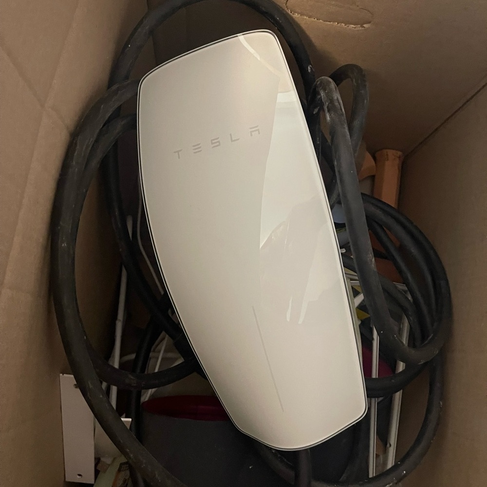 Gen 3 Tesla wall charger
